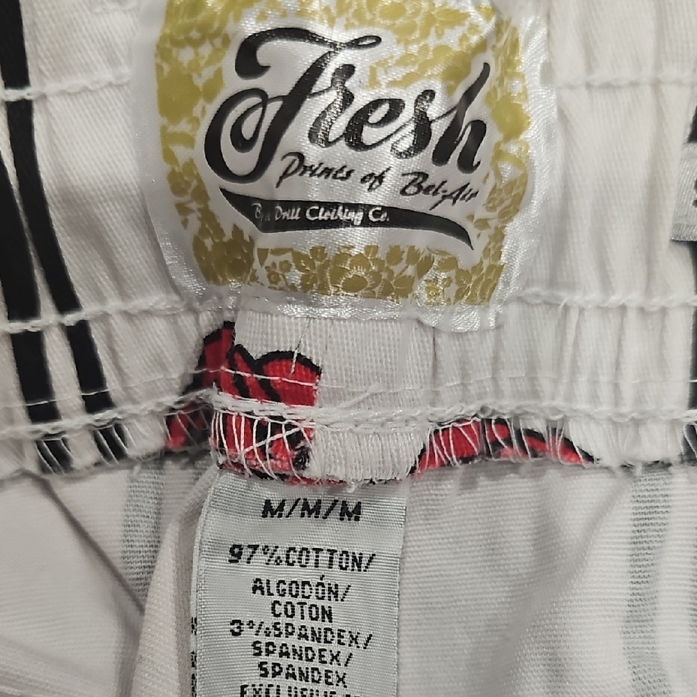 Floral Striped Shorts with Red Roses - Picture 6 of 9